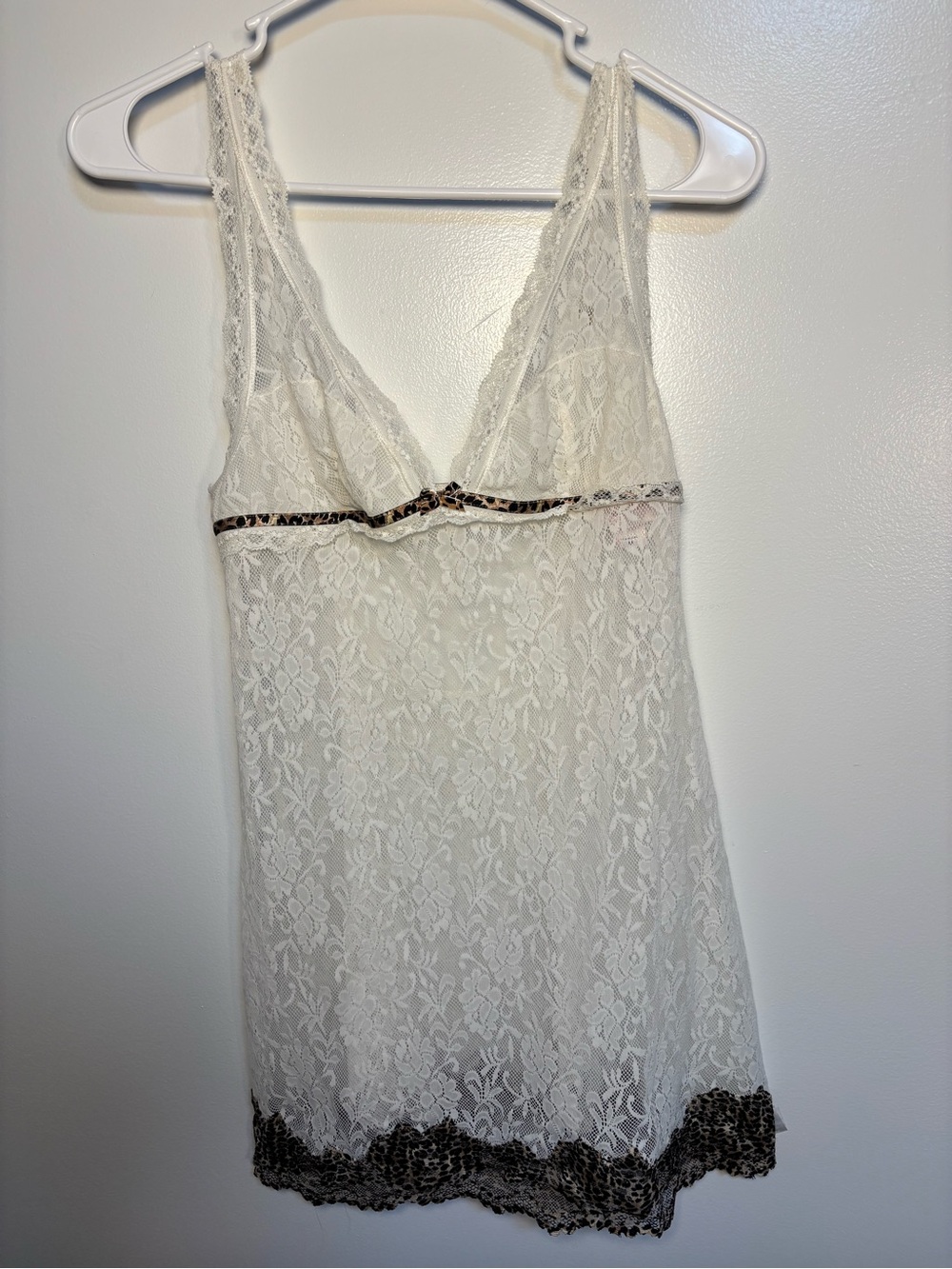 Vintage Y2K Victoria's Secret Cream Lace Chemise with Brown Leopard Trim